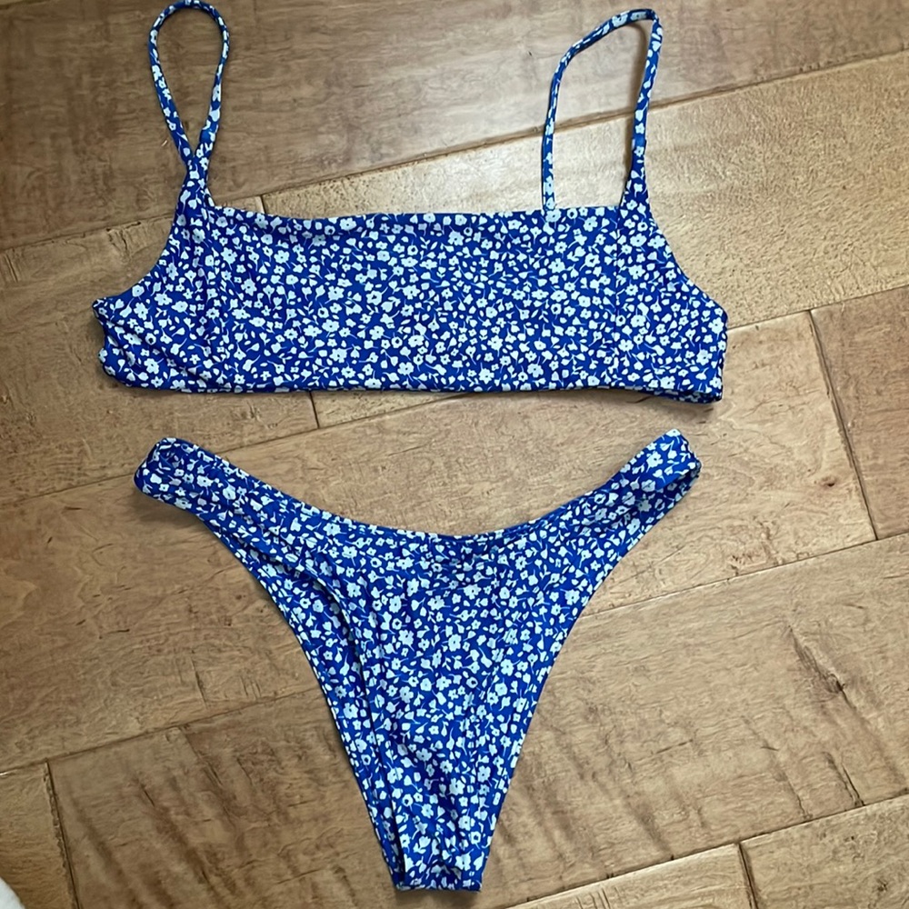 Stone fox bikini - Picture 1 of 7